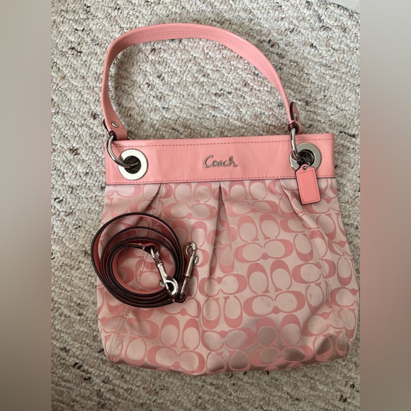 Coach Handbags - Coach Purse 👛